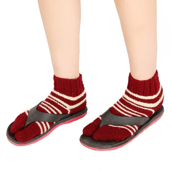Maroon_Woolen_Socks_For_Women