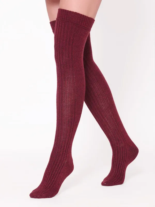 Maroon_Woolen_Socks_For_Women