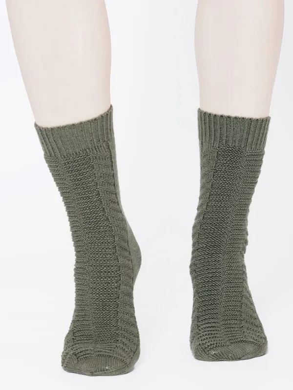Olive_Woolen_Socks_For_Women