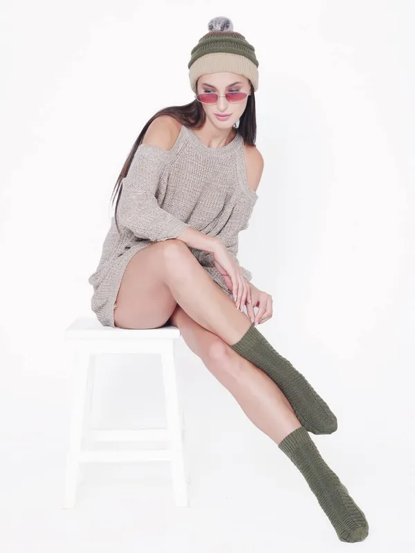Olive_Woolen_Socks_For_Women
