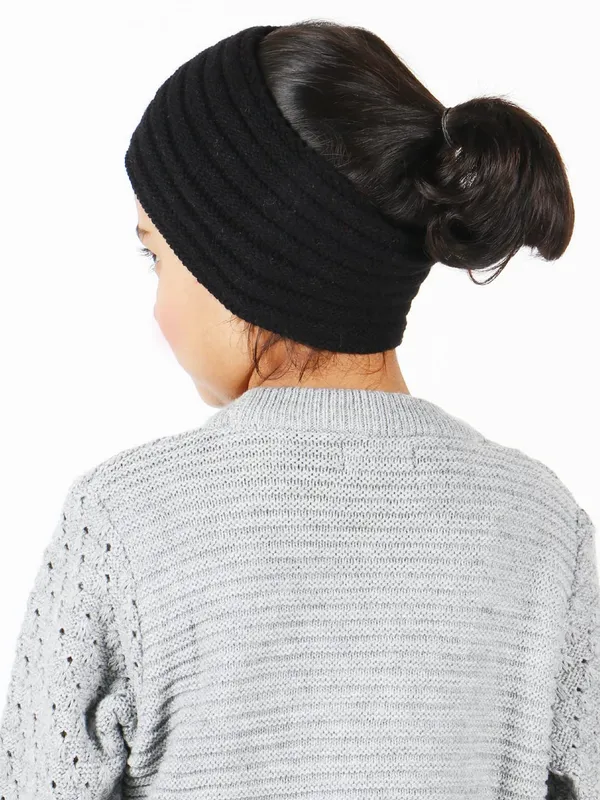 Black_Woolen_Earmuff_For_Girls