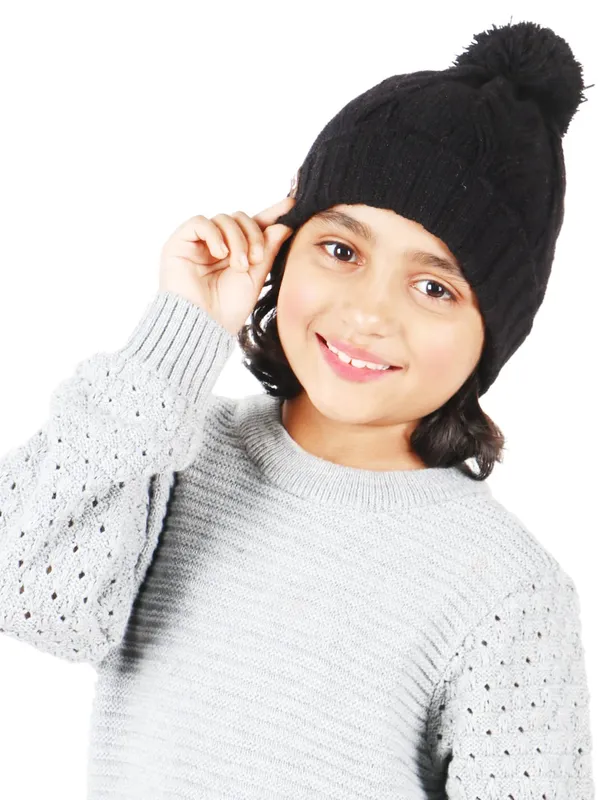 Black_Woolen_Cap_For_Unisex_Child