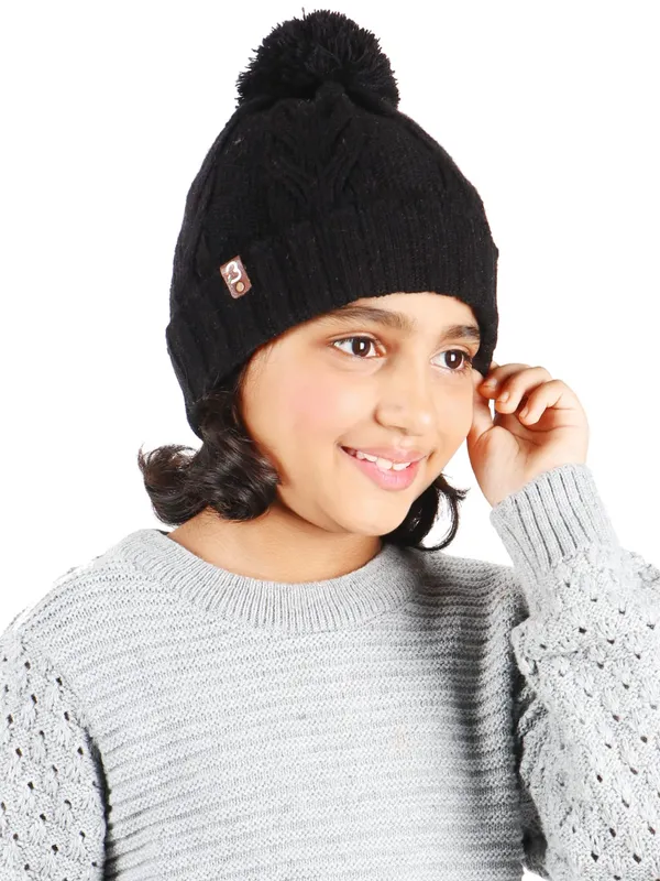 Black_Woolen_Cap_For_Unisex_Child