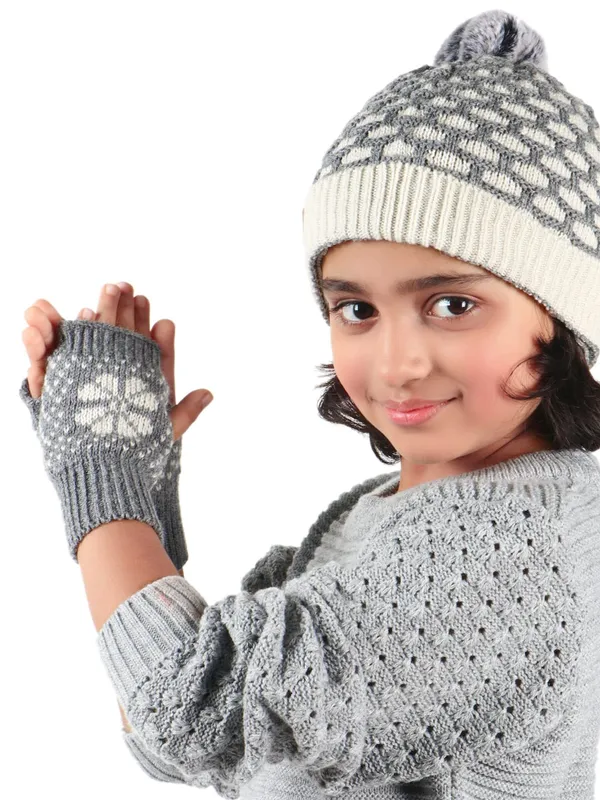 Grey_Woolen_Gloves_For_Unisex_Child