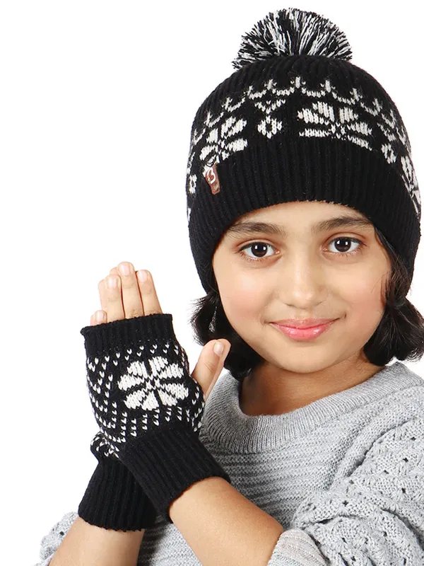 Black_Woolen_Gloves_For_Unisex_Child