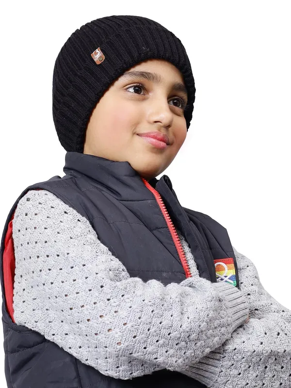Black_Woolen_Cap_For_Unisex_Child