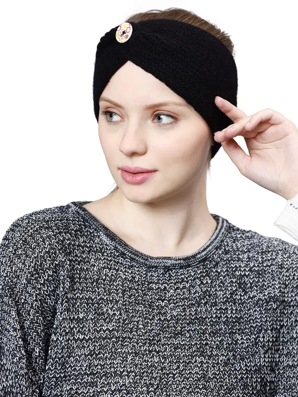 Black_Woolen_Earwarmer_For_Women