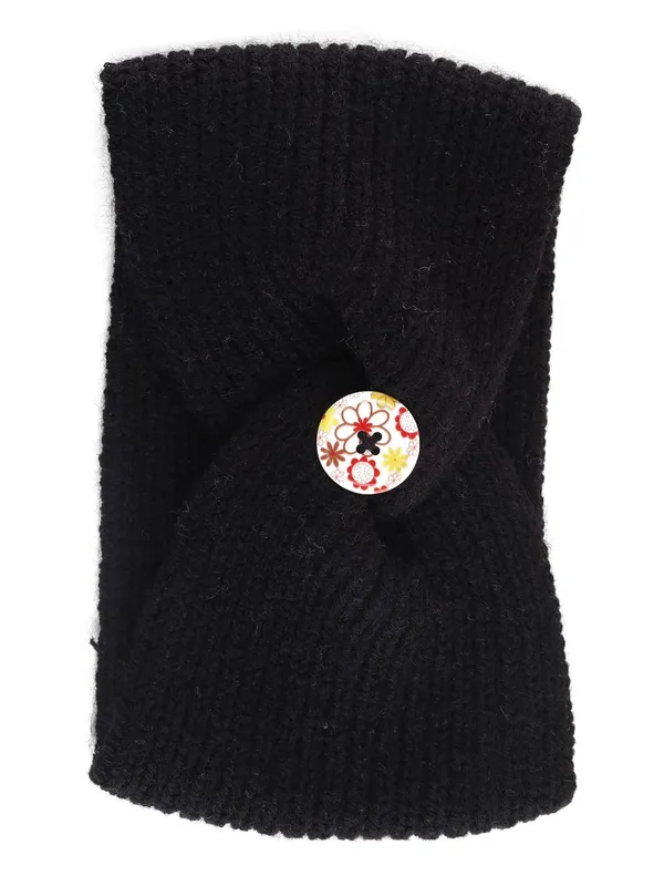 Black_Woolen_Earwarmer_For_Women
