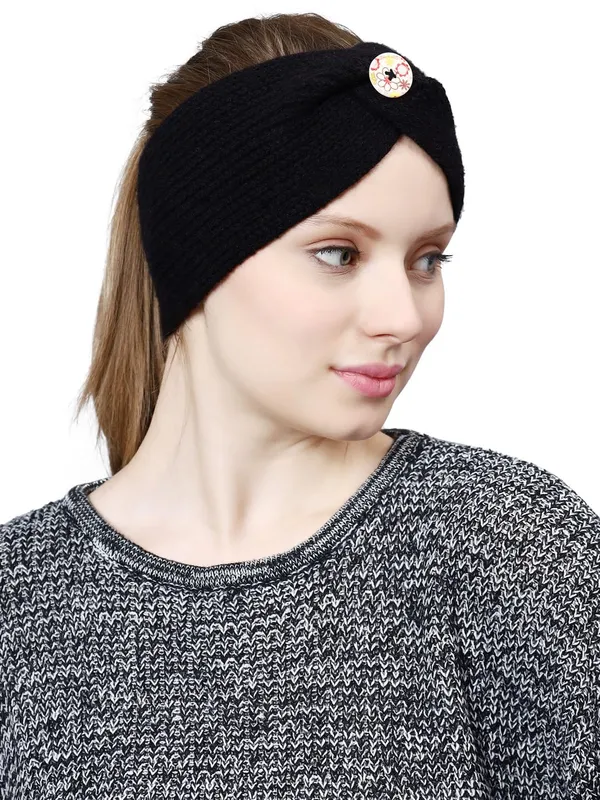 Black_Woolen_Earwarmer_For_Women