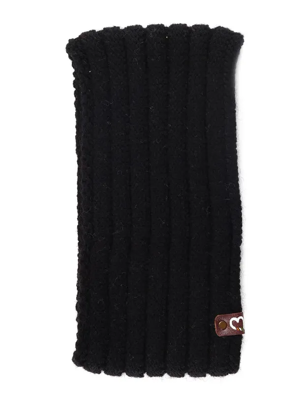 Black_Woolen_Earwarmer_For_Women