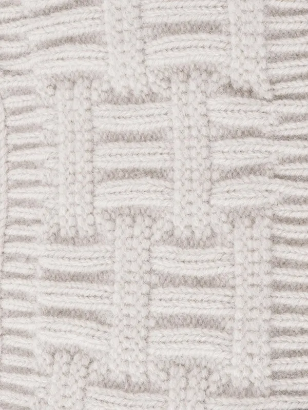 White_Woolen_Earwarmer_For_Unisex