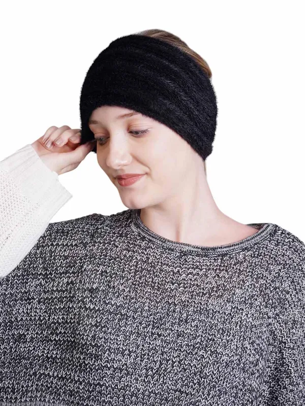 Black_Woolen_Earwarmer_For_Women