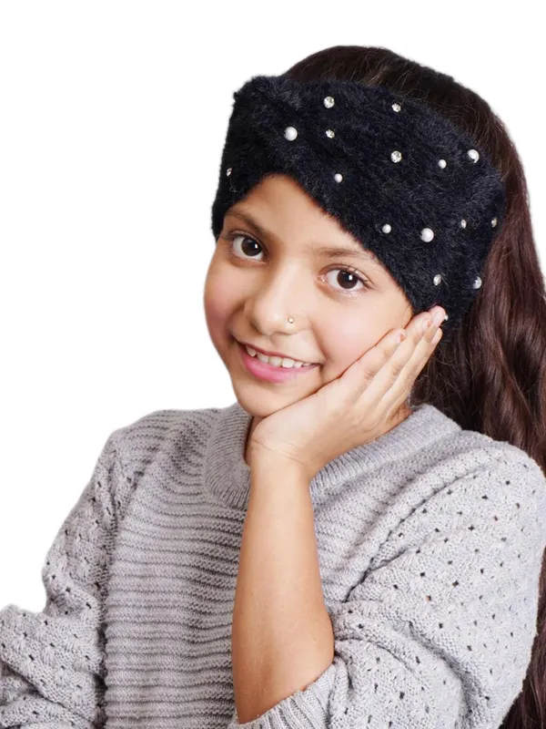 Black_Woolen_Earwarmer_For_Girls