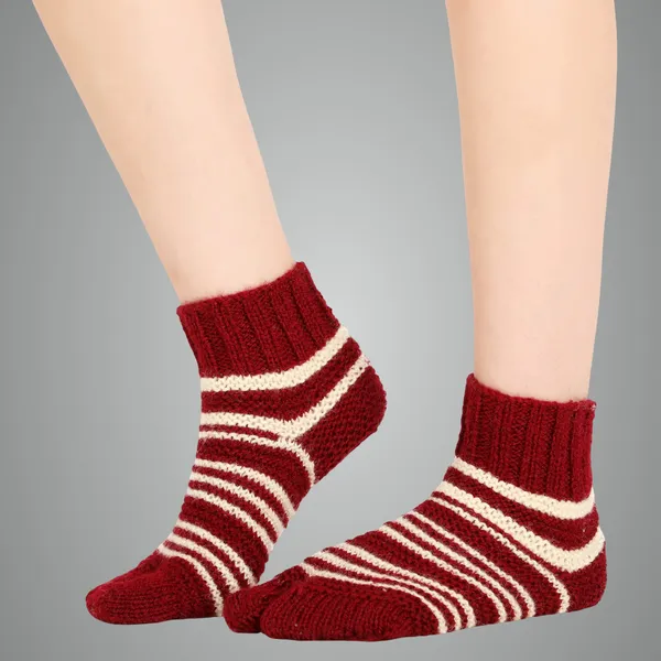 Maroon_Woolen_Socks_For_Women