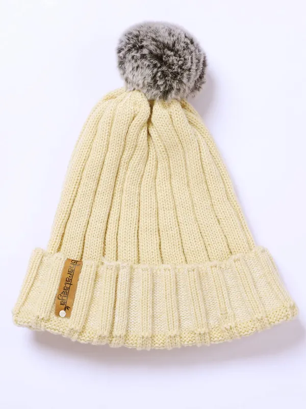 Cream_Winter_Pom-Pom_Cap_and_Muffler_Set