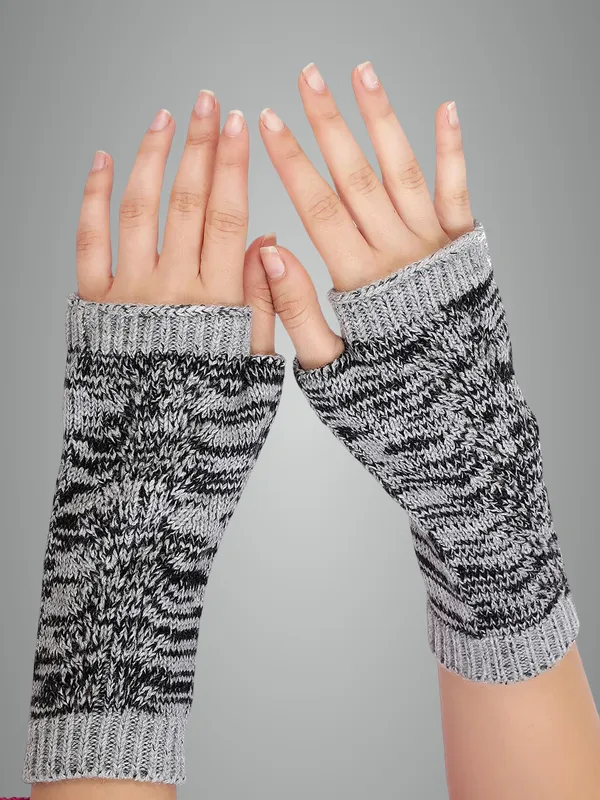 Grey_Woolen_Gloves_For_Women