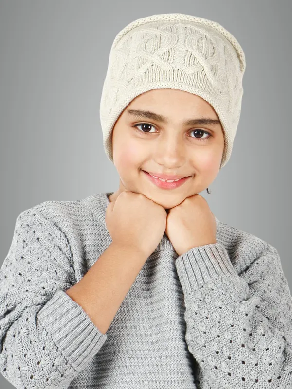 Cream_Woolen_Earmuff_For_Girls