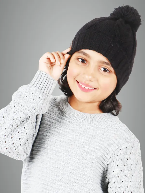 Black_Woolen_Cap_For_Unisex_Child