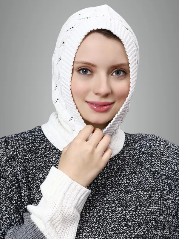 White_Woolen_Cap_For_Women
