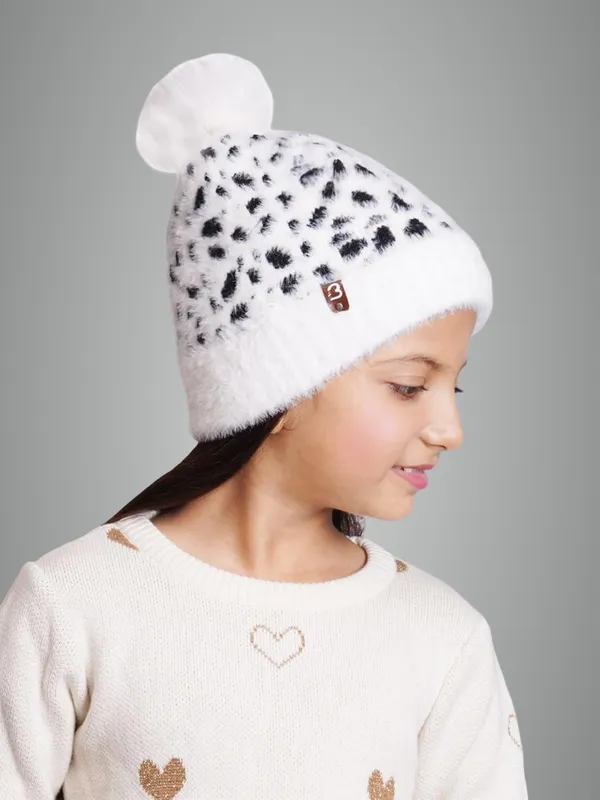 White_Woolen_Cap_For_Girls