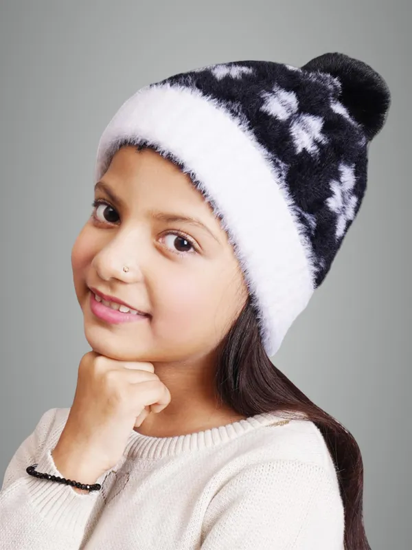 White_&_Blue_Woolen_Cap_For_Girls