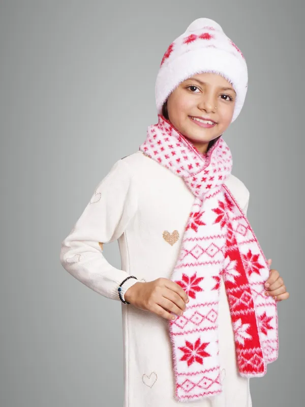 White_Woolen_Cap_For_Girls