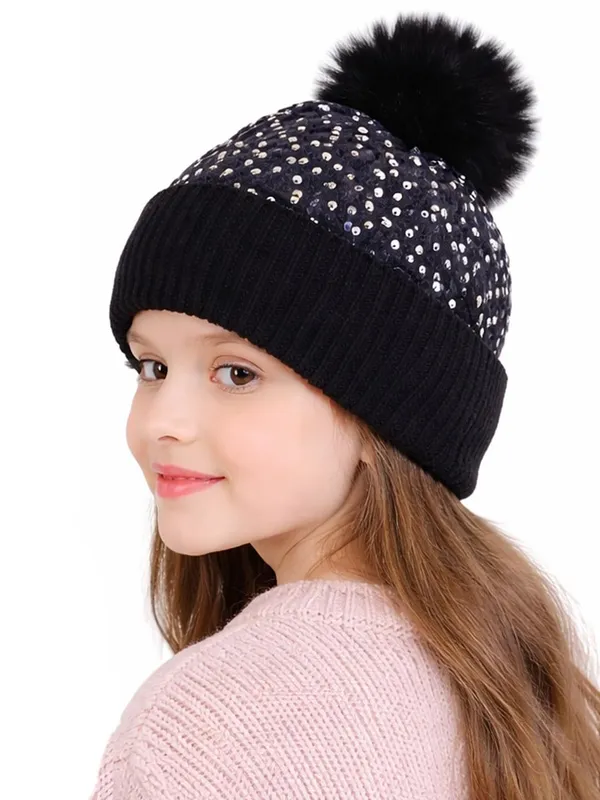 Girls_Sequin_Knitted_Beanie_Cap_with_Faux_Fur_Pom-Pom_Shiny_Bling_Skull_Cap_Sequin_Sparkling_Fashion_Glitter_Elegant_Breathable_Beanie_Hat_for_Party_Occasion_Gift_for_Girls._Black