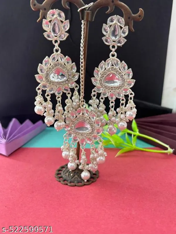 White_Elegant_Deisgn_Alloy_Earrings_And_Maang_Tikka_For_Women