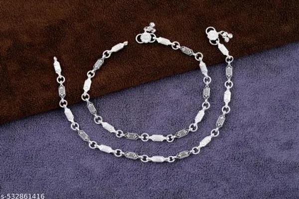 White_Elegant_Deisgn_Alloy_Anklet_For_Women