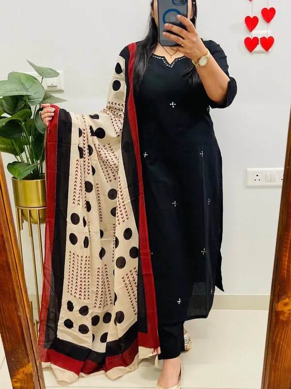 Womens_Black_Cotton_Kurti_Pant_Dupatta_Set