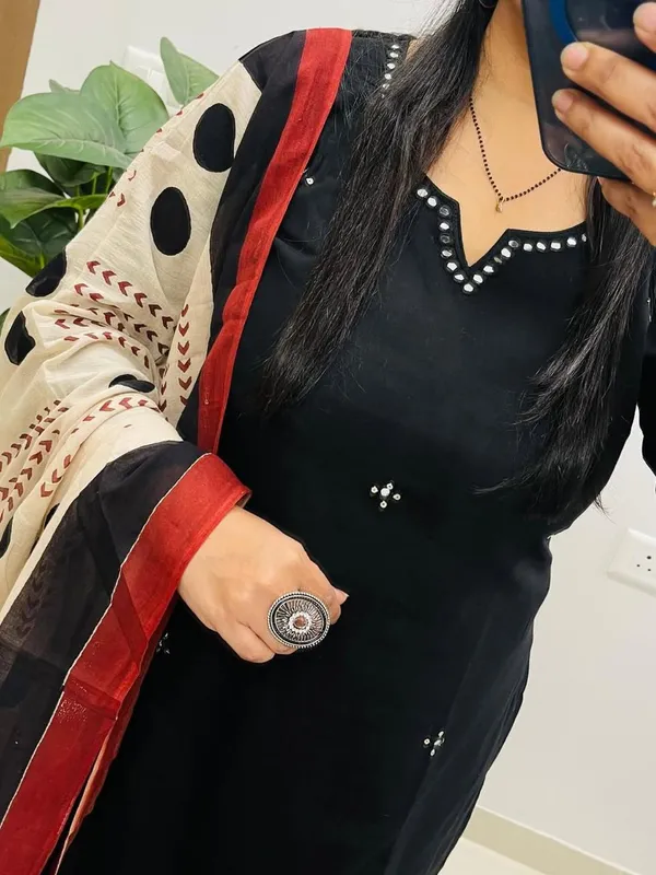 Womens_Black_Cotton_Kurti_Pant_Dupatta_Set
