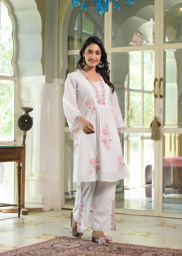 White_Petals_Floral_Kurta_Pant_Set