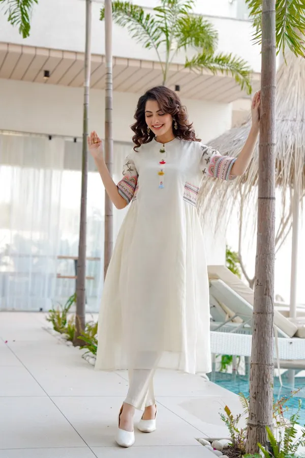 Women's_White_Embroidered_A-Line_Kurta_Set