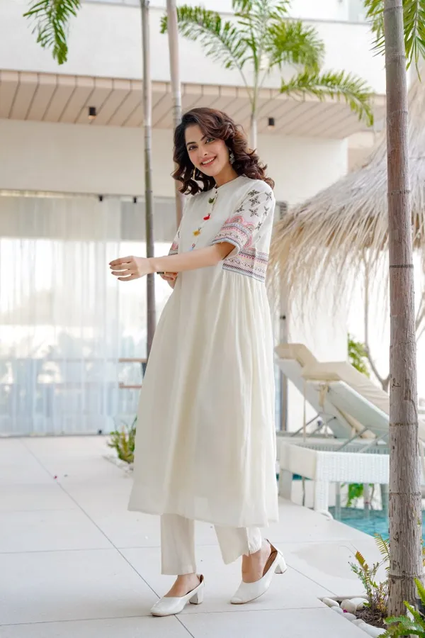 Women's_White_Embroidered_A-Line_Kurta_Set