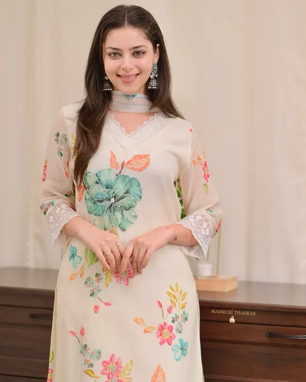 Cream_Reshmi_Organza_3-Piece_Suit_Set