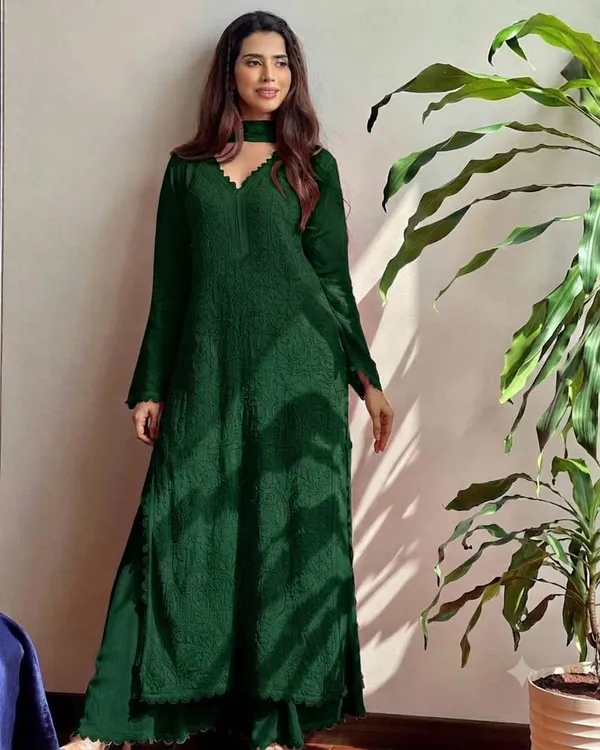 Dark_Green_3-Piece_Suit_Set