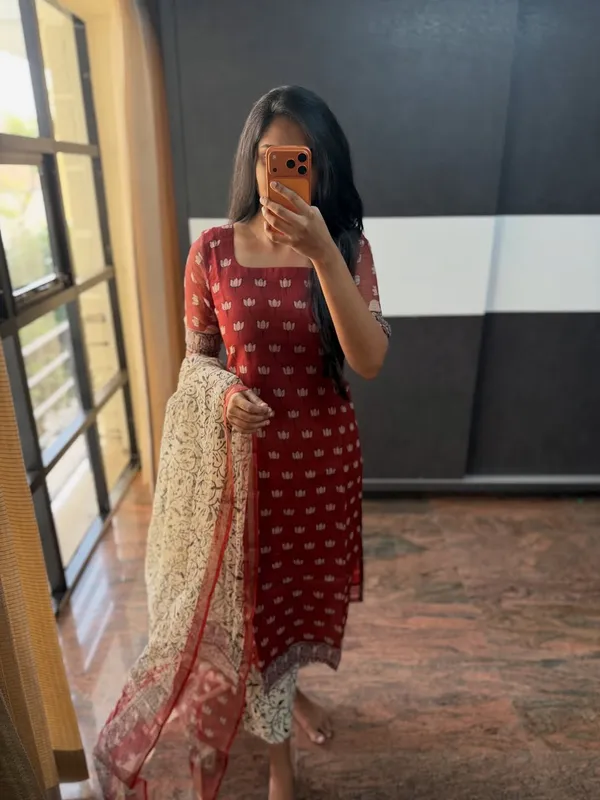 Maroon_Kota_Doriya_3-Piece_Suit_Set