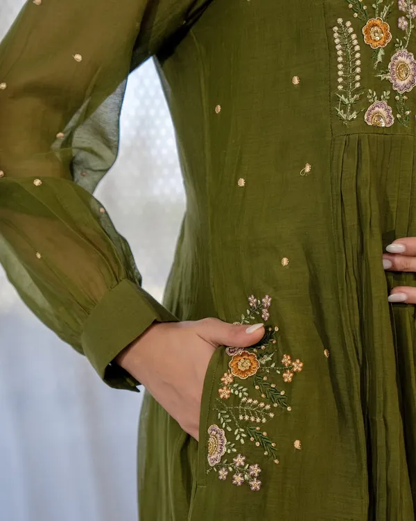 Women’s_Olive_Green_Embroidered_Anarkali_Suit_Set