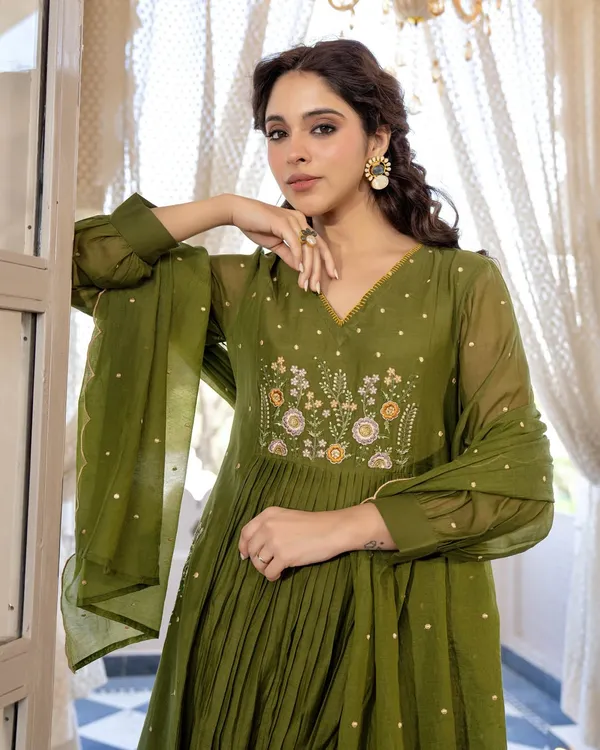 Women’s_Olive_Green_Embroidered_Anarkali_Suit_Set