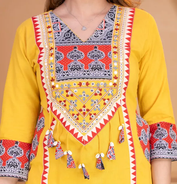 Classic_Festive_Wear_3-Piece_Kurta_Set