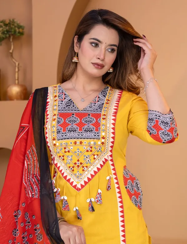 Classic_Festive_Wear_3-Piece_Kurta_Set