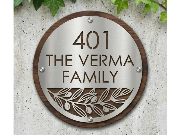 Gold_Custom_Family_Wall_Sign
