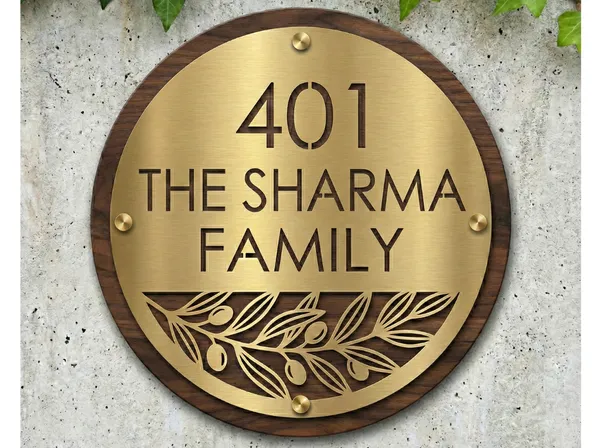 Gold_Custom_Family_Wall_Sign