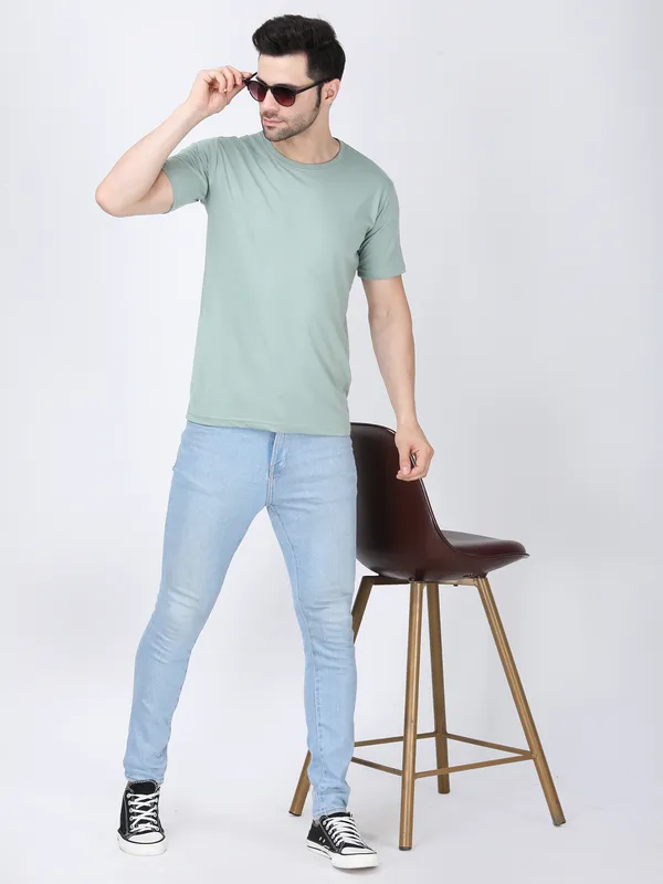 Green_Cotton_Premium_&_Elegant_T-Shirt_For_Men