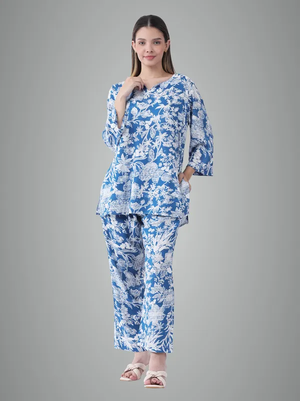 Aqua_Blue_Cotton_Premium_&_Elegant_Stylish_Long_Sleeves_Co-Ord_Set_For_Women