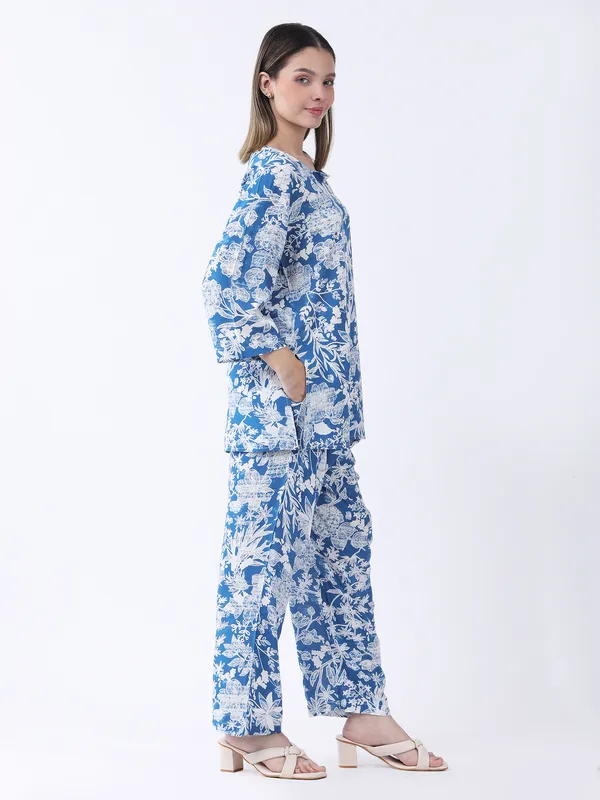 Aqua_Blue_Cotton_Premium_&_Elegant_Stylish_Long_Sleeves_Co-Ord_Set_For_Women