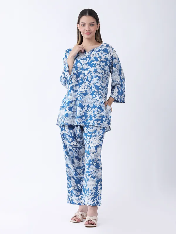 Aqua_Blue_Cotton_Premium_&_Elegant_Stylish_Long_Sleeves_Co-Ord_Set_For_Women