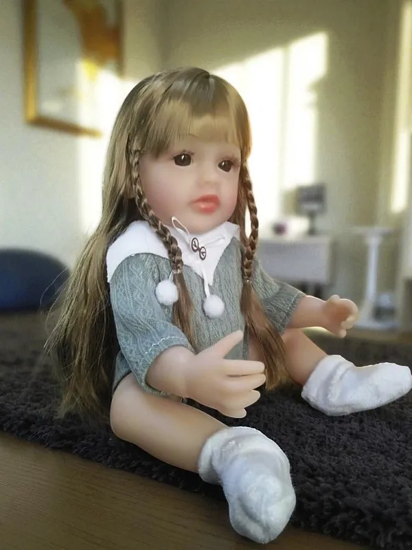 Multicolor_Quality_Fiber_Fashion_Doll_Soft_Doll_For_Girls