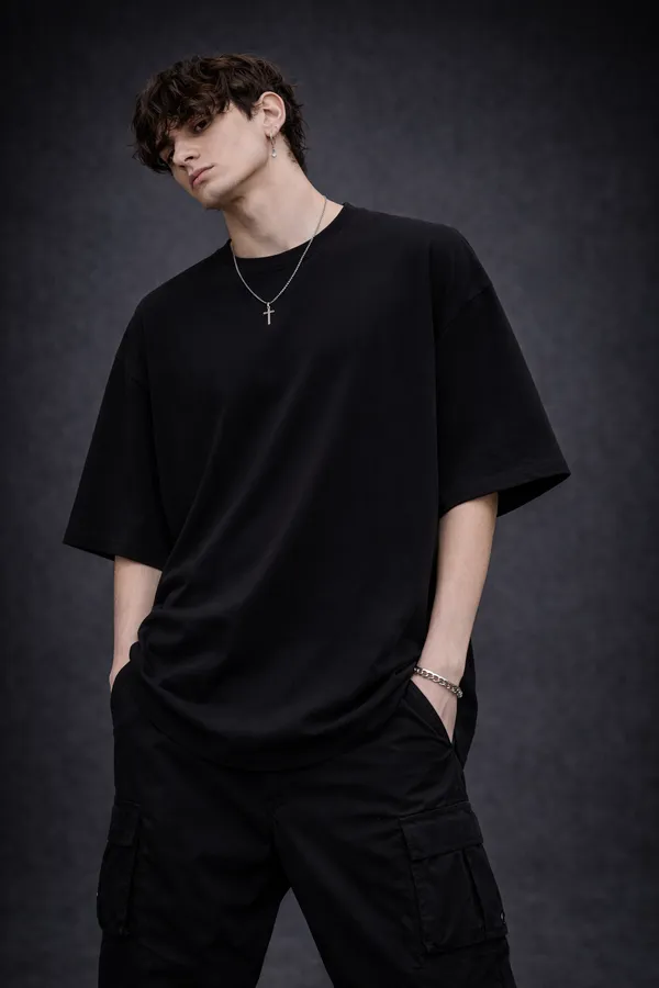 Black_Cotton_Oversized_Unisex_T-Shirt_|_Solid