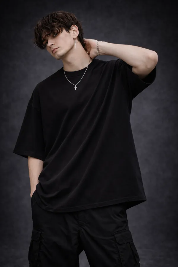 Black_Cotton_Oversized_Unisex_T-Shirt_|_Graphics